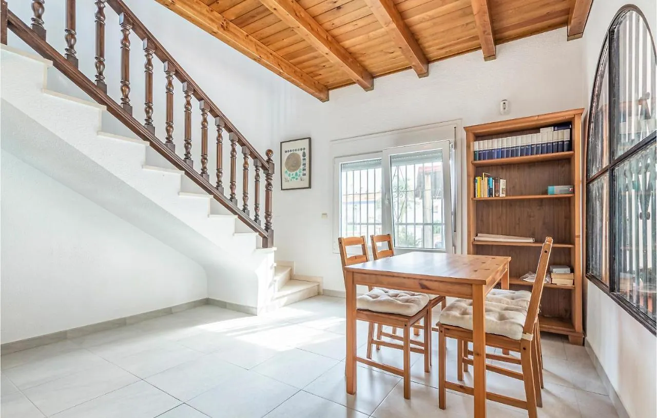 Nice Home In Velez Malaga With Kitchen 阿尔加罗沃 0*,  西班牙