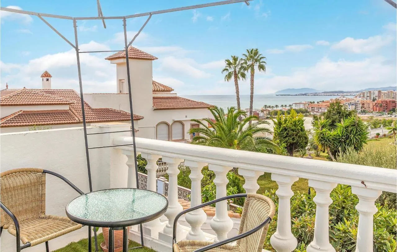 Nice Home In Velez Malaga With Kitchen 阿尔加罗沃 西班牙
